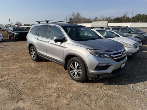 Used 2017 Honda Pilot EX-L image 3