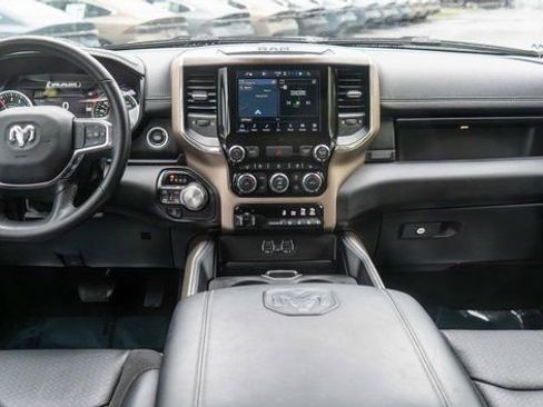 Used 2022 RAM 1500 Laramie AWD/4WD image 15