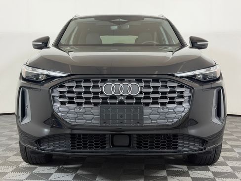 Certified 2025 Audi Q5 Premium w/ Convenience Package AWD/4WD image 6