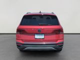 Certified 2022 Volkswagen Taos SE image 4