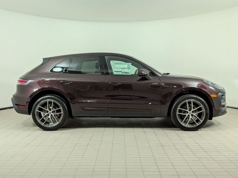 New 2026 Porsche Macan AWD/4WD image 8