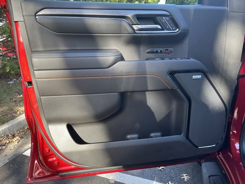 Used 2022 GMC Sierra 1500 AT4 w/ AT4 Premium Package image 8