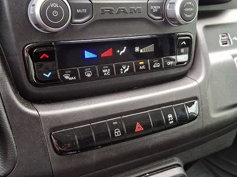 Used 2025 RAM ProMaster 2500 w/ U-Haul Equipment Group FWD image 26