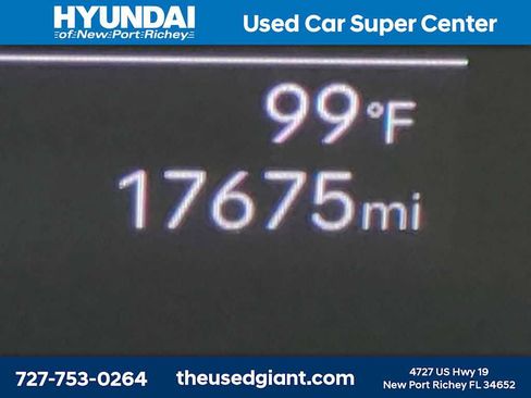 Used 2024 Hyundai Santa Fe SEL FWD image 32