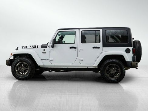 Used 2016 Jeep Wrangler Unlimited Sahara AWD/4WD image 2