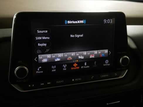Used 2023 Nissan Rogue SL AWD/4WD image 22