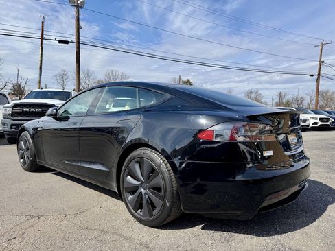 Used 2021 Tesla Model S Plaid image 3