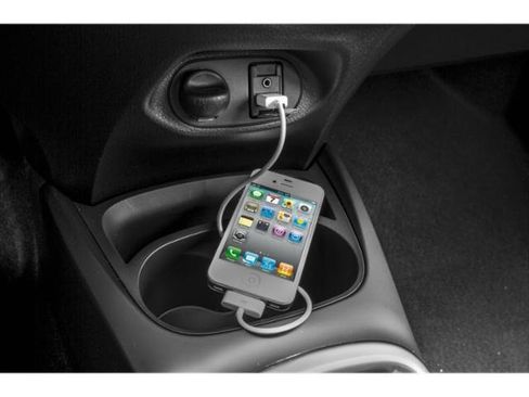 Used 2015 Toyota Yaris LE image 17