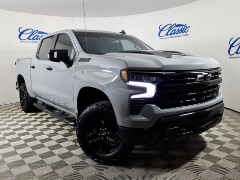 Used 2024 Chevrolet Silverado 1500 LT Trail Boss w/ LT Trail Boss Premium Package AWD/4WD image 1