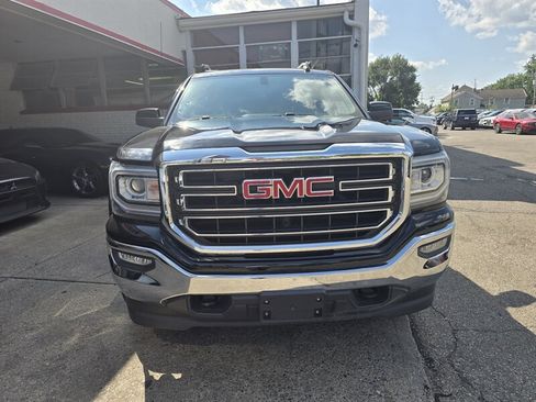 Used 2017 GMC Sierra 1500 SLE w/ SLE Value Package AWD/4WD image 2