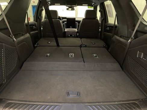 Used 2025 GMC Yukon Elevation AWD/4WD image 28