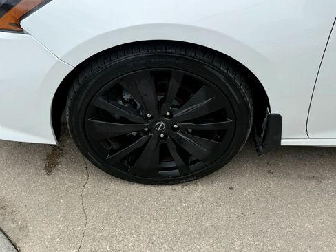 Used 2022 Nissan Altima 2.5 SR w/ Midnight Edition Package image 43