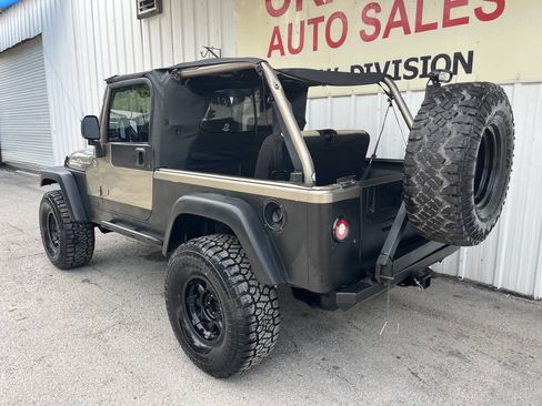 Used 2005 Jeep Wrangler Unlimited image 6