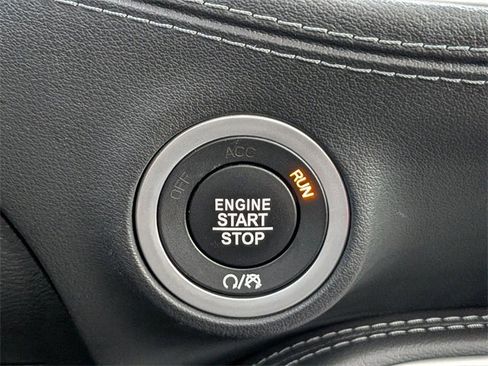 Used 2020 Dodge Challenger R/T Scat Pack w/ Shaker Package image 32