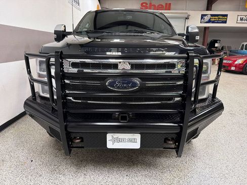 Used 2022 Ford F350 Lariat w/ Lariat Ultimate Package AWD/4WD image 2