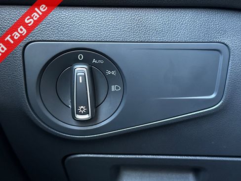 Certified 2024 Volkswagen Tiguan SE R-Line image 29