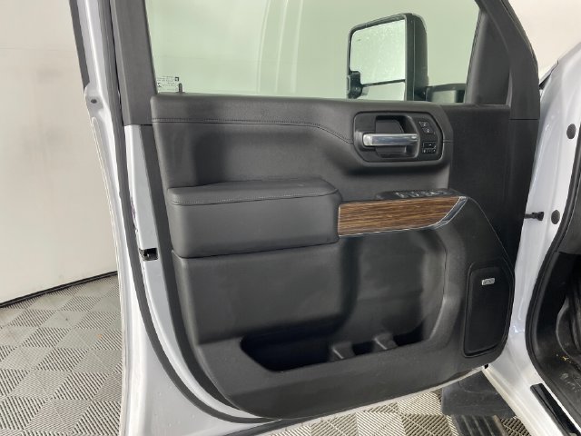 Used 2022 Chevrolet Silverado 3500 High Country w/ Safety Package II AWD/4WD image 12