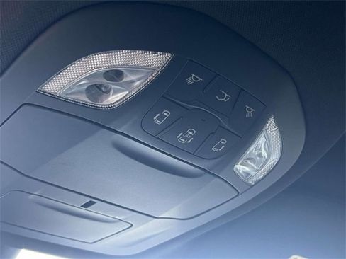 New 2026 Chrysler Pacifica Select image 14