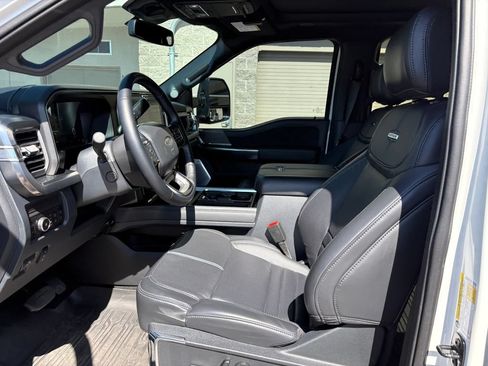 Used 2025 Ford F350 Platinum AWD/4WD image 16