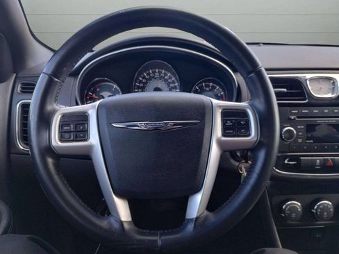 Used 2014 Chrysler 200 Touring FWD image 22