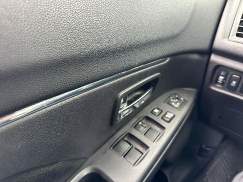 Used 2015 Mitsubishi Outlander Sport SE AWD/4WD image 21
