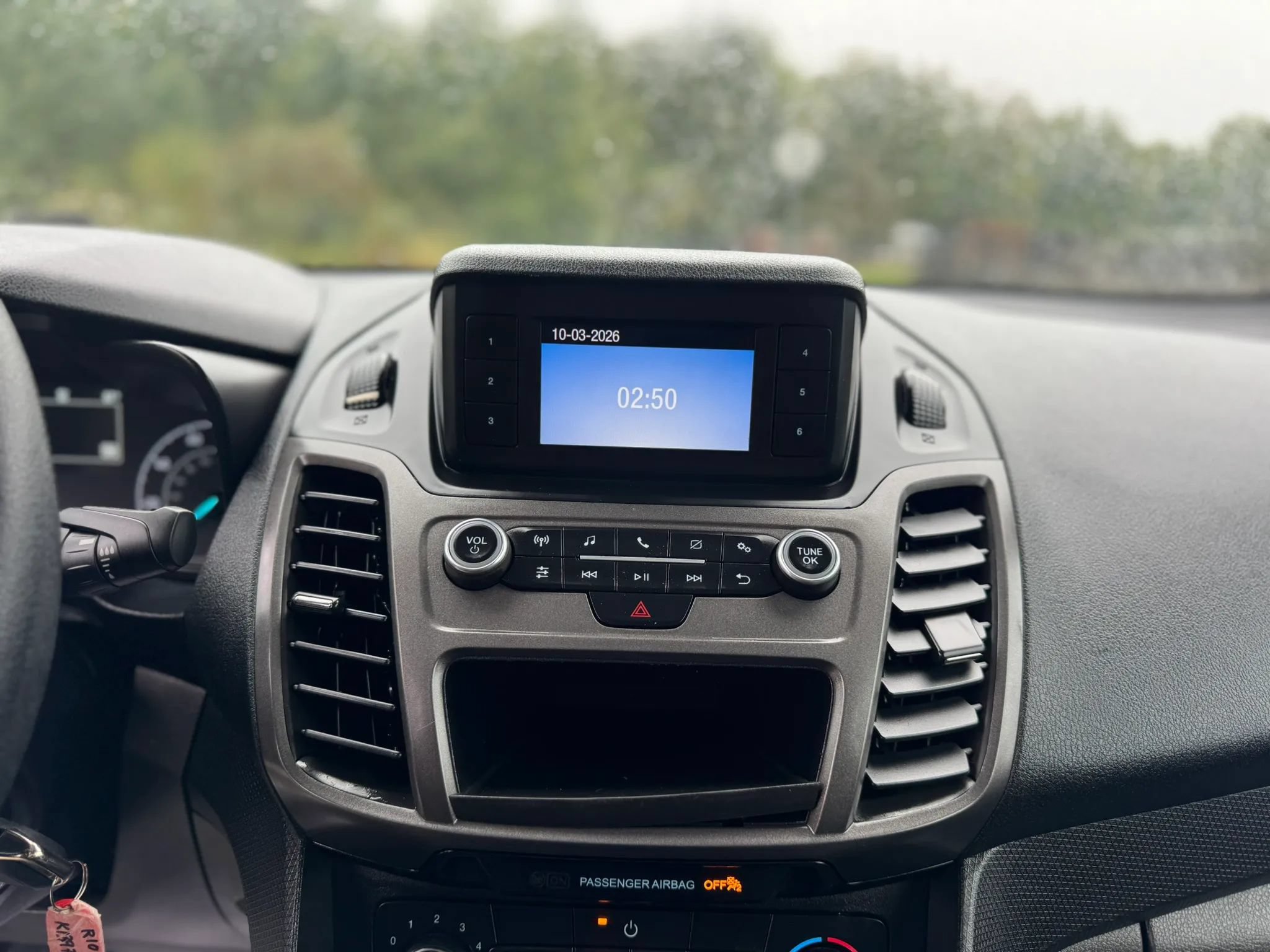 Used 2019 Ford Transit Connect XL FWD image 16