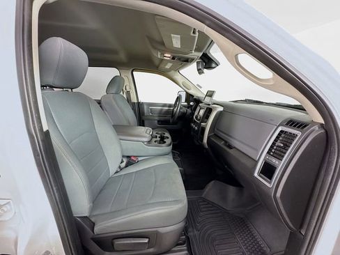 Used 2016 RAM 2500 SLT image 28