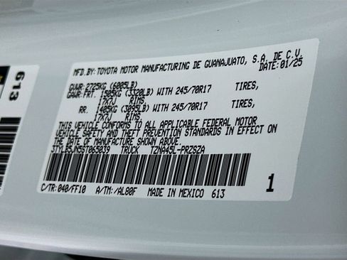 Used 2025 Toyota Tacoma SR5 image 31