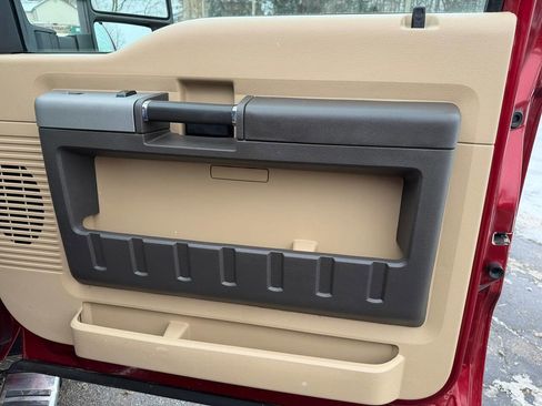 Used 2015 Ford F350 XLT w/ XLT Premium Package image 25