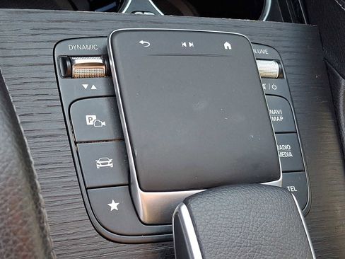 Used 2024 Mercedes-Benz GLE 350 4MATIC image 19