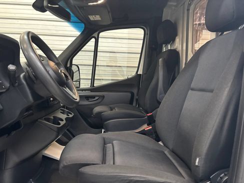Used 2019 Mercedes-Benz Sprinter 4x4 144 image 12
