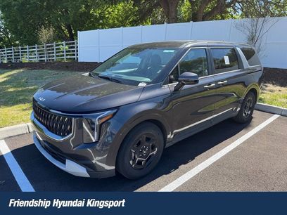 Used 2025 Kia Carnival