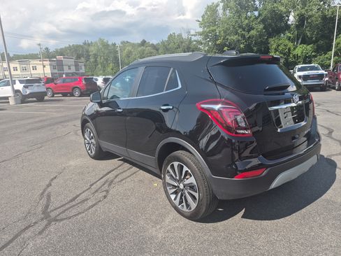 Used 2022 Buick Encore Preferred w/ Safety Package AWD/4WD image 3