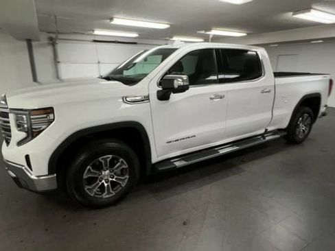 Certified 2022 GMC Sierra 1500 SLT w/ SLT Convenience Package image 4