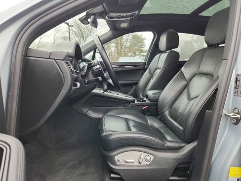 Used 2020 Porsche Macan image 13