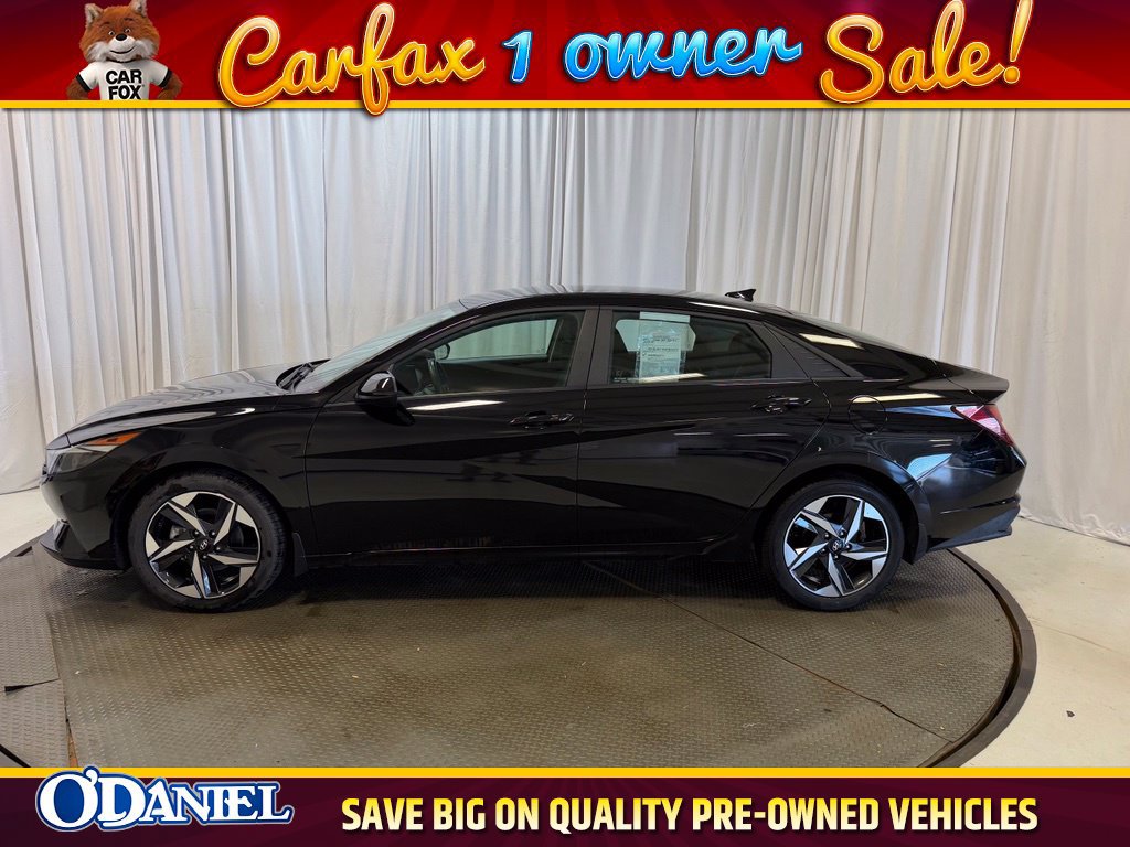 Used 2023 Hyundai Elantra SEL w/ Convenience Package FWD image 2