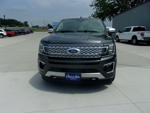 Used 2018 Ford Expedition Max Platinum AWD/4WD image 5