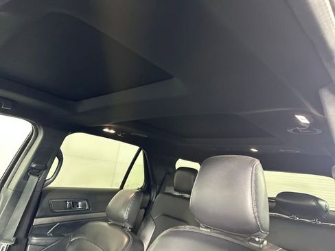 Used 2019 Ford Explorer XLT w/ Equipment Group 202A image 12