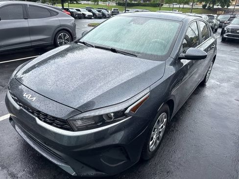 Used 2023 Kia Forte LX FWD image 5