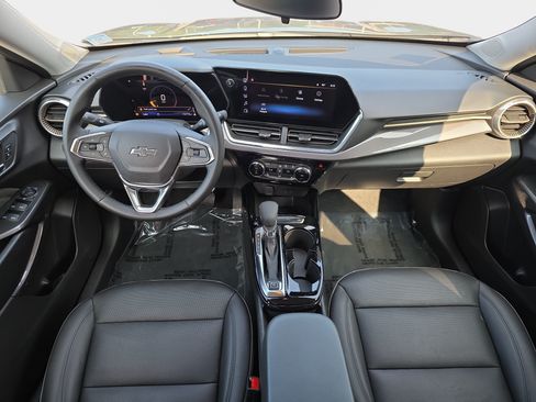 Used 2025 Chevrolet Trax ACTIV w/ Driver Confidence Package FWD image 9