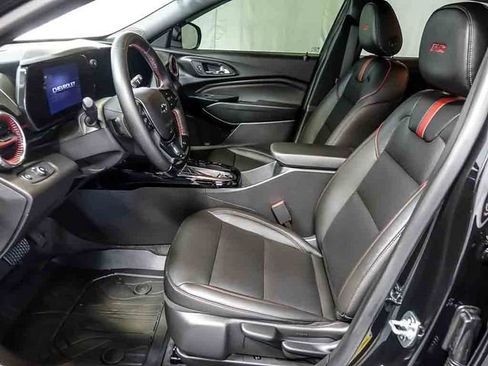 Used 2025 Chevrolet Trax RS w/ Driver Confidence Package FWD image 12