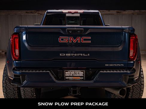 Used 2020 GMC Sierra 3500 Denali w/ Denali Ultimate Package image 8
