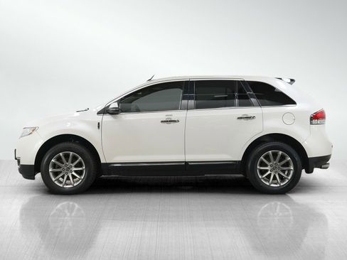 Used 2014 Lincoln MKX AWD w/ Equipment Group 102A image 2