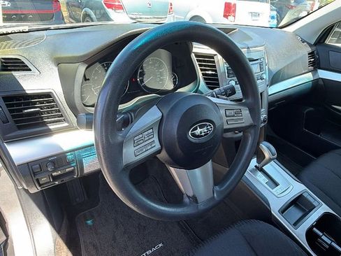 Used 2011 Subaru Outback 2.5i AWD/4WD image 31