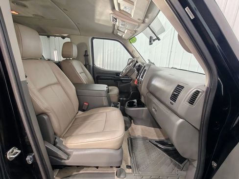 Used 2019 Nissan NV 3500 SL RWD image 22