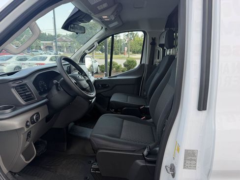 Used 2025 Ford Transit 250 Low Roof w/ Exterior Upgrade Package RWD image 9