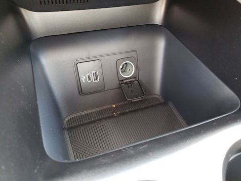 New 2026 Ford Explorer Active w/ Active Comfort Package image 25