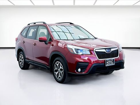 Used 2021 Subaru Forester Premium image 3