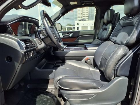 Certified 2023 Lincoln Navigator Reserve RWD image 4