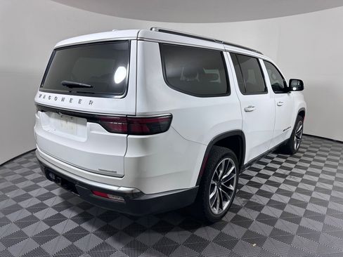Used 2022 Jeep Wagoneer Series III w/ Premium Group I image 7